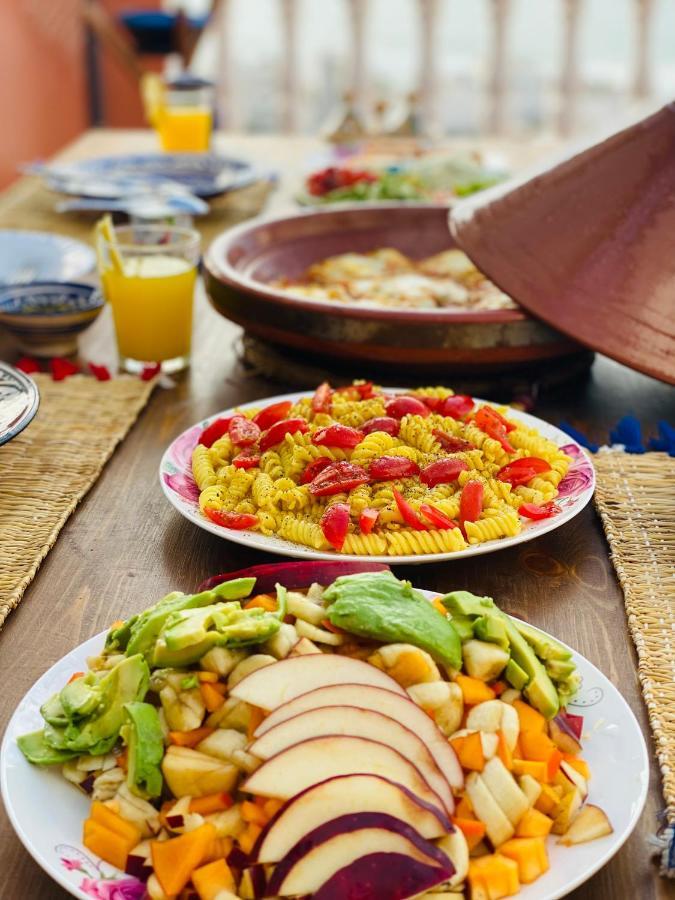 Binic Surf House Bed and Breakfast Taghazout Exteriör bild